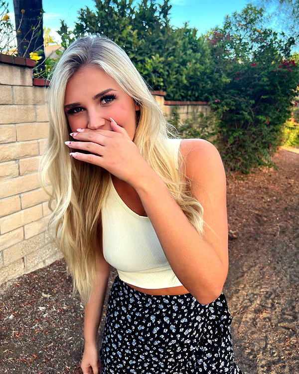 allie_dunn instagram image archive image