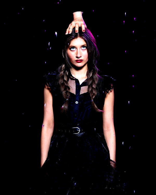 ellianawalmsley instagram image archive image