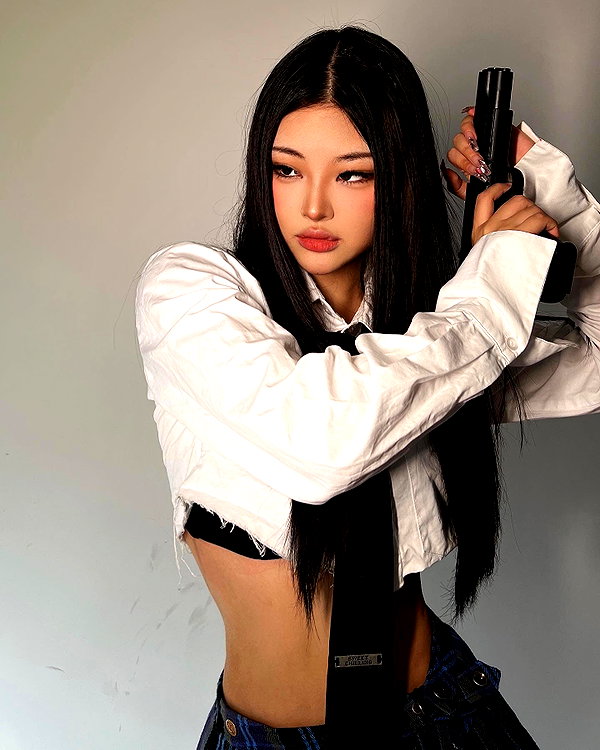 ll.lu1s instagram image archive image