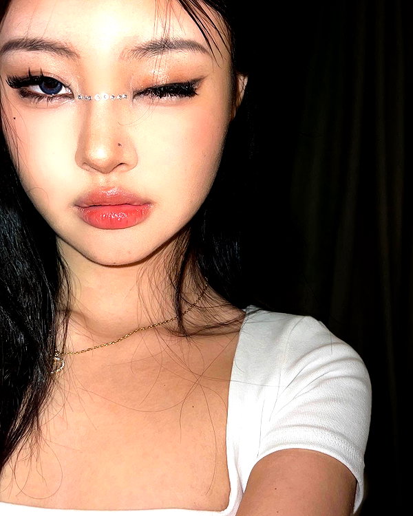 ll.lu1s instagram image archive image