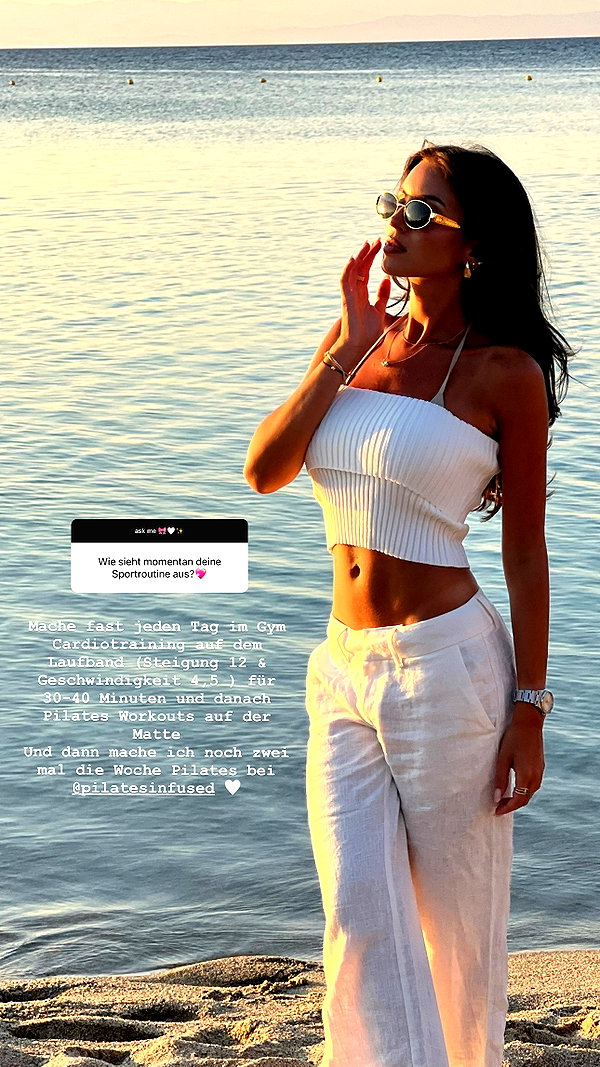 zoeliss instagram image archive image
