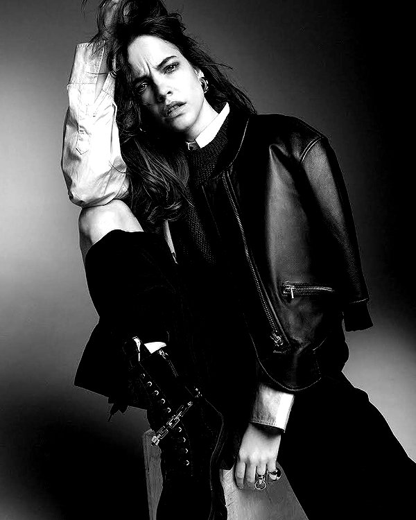 realbarbarapalvin instagram image archive image