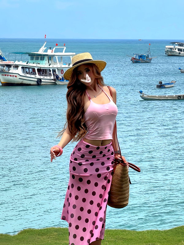 lyhythuedoxinh instagram image archive image