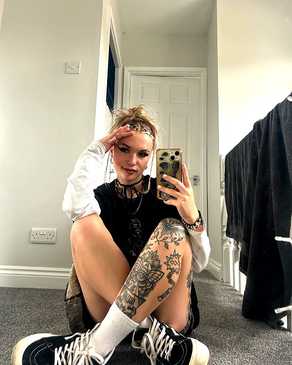charley.chambers instagram image archive image