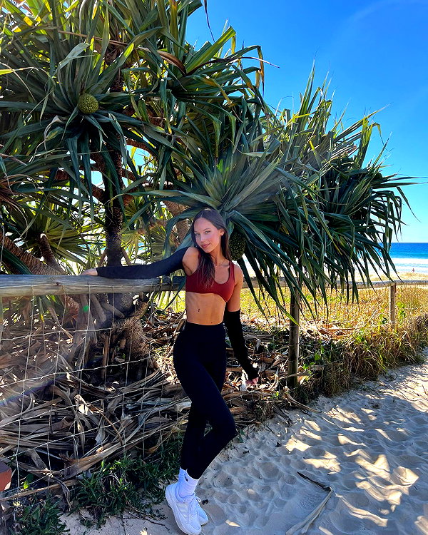 olivia.mathers instagram image archive image