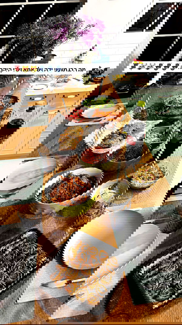 strawberryshanz strawberryshanz archive image