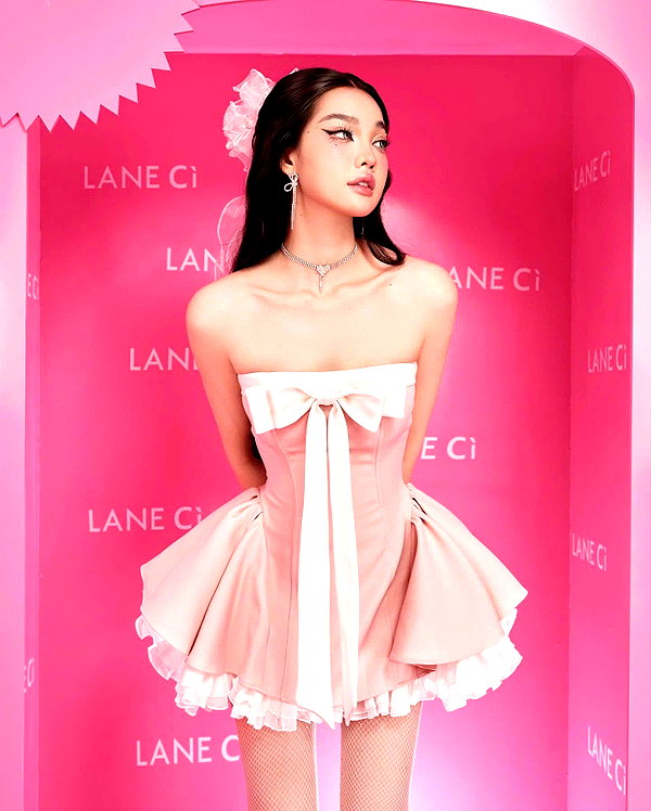 lyhythuedoxinh instagram image archive image