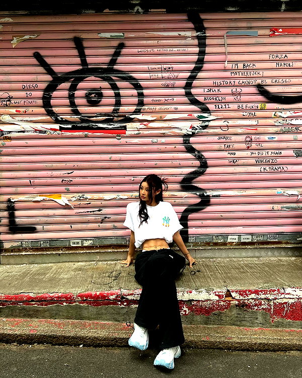 ll.lu1s instagram image archive image
