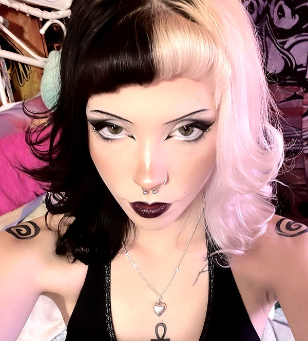 haileylayfield instagram image archive image