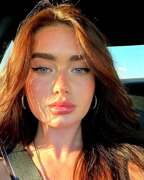 baddiesessence instagram image archive image