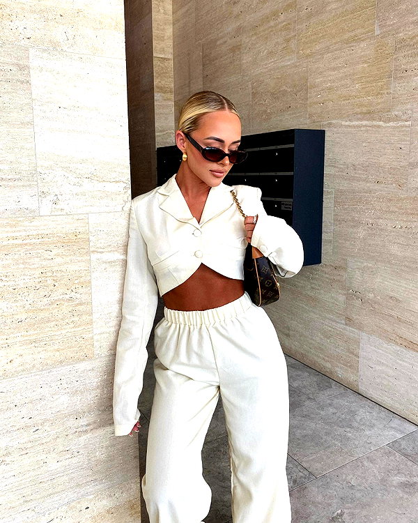 allieauton instagram image archive image