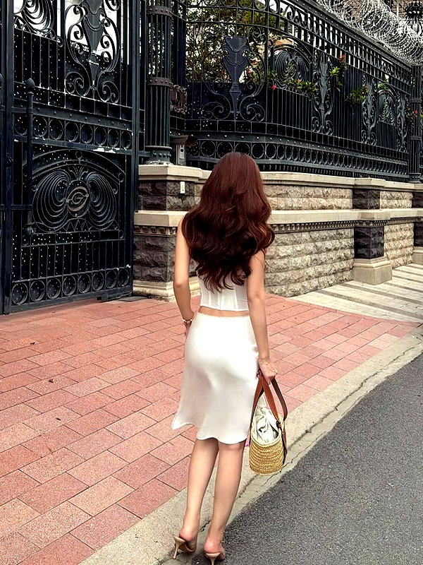 lyhythuedoxinh instagram image archive image