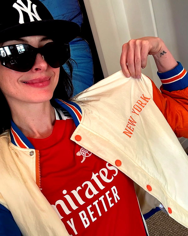 annehathaway instagram image archive image