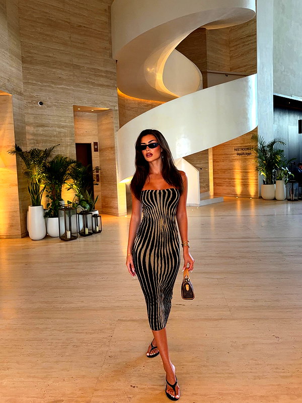 oliviaphillipps instagram image archive image