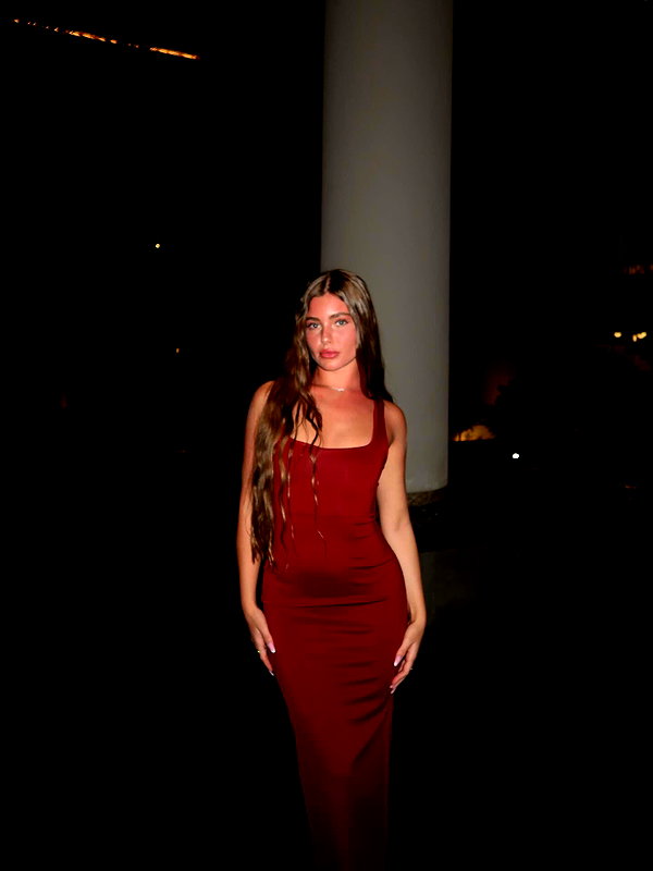 daniella_zeldis instagram image archive image