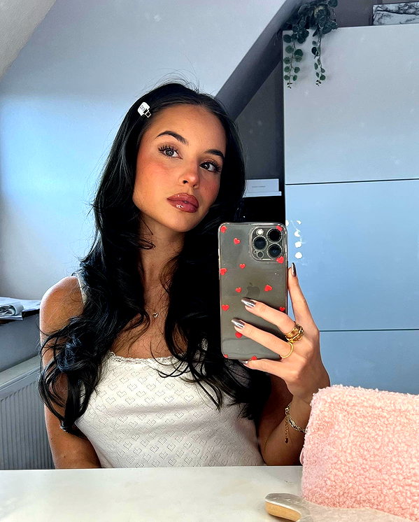 zoeliss instagram image archive image