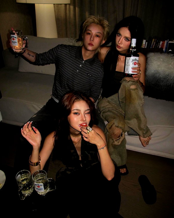 ll.lu1s instagram image archive image