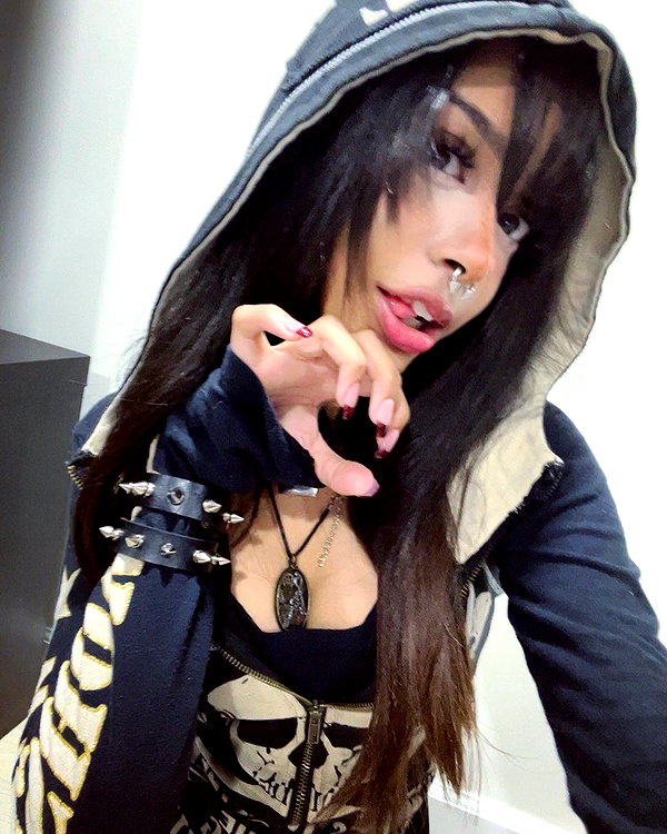 twodollie instagram image archive image