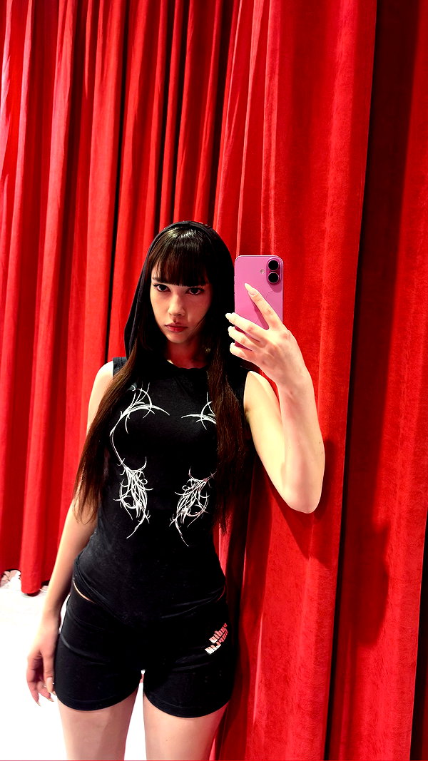 noa2000oooo instagram image archive image