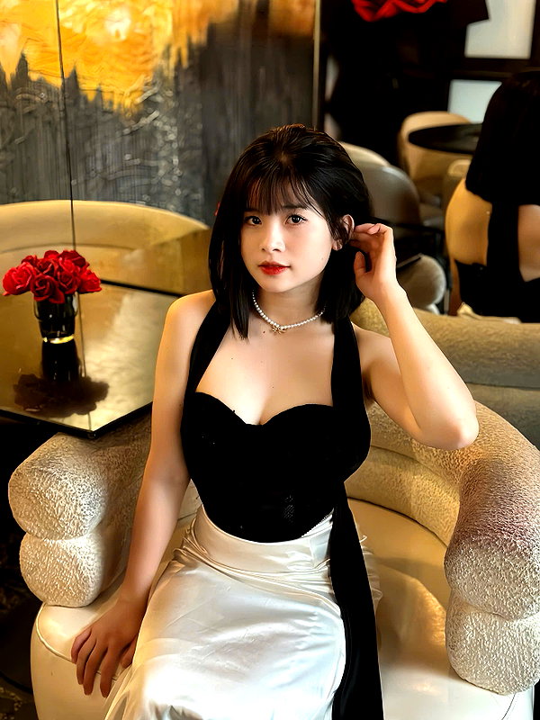 lyhythuedoxinh instagram image archive image