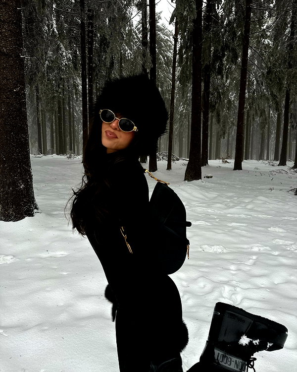 zoeliss instagram image archive image