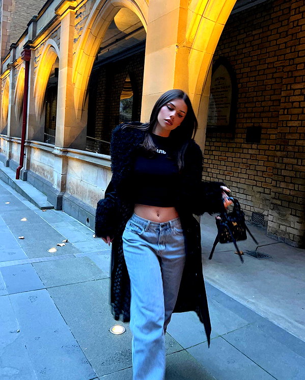 leahhalton instagram image archive image