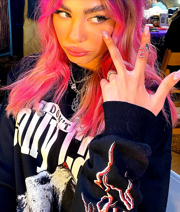 maya.keyy instagram image archive image