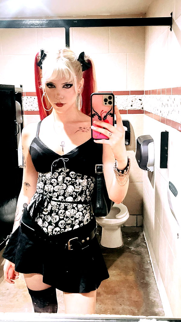 haileylayfield archive image