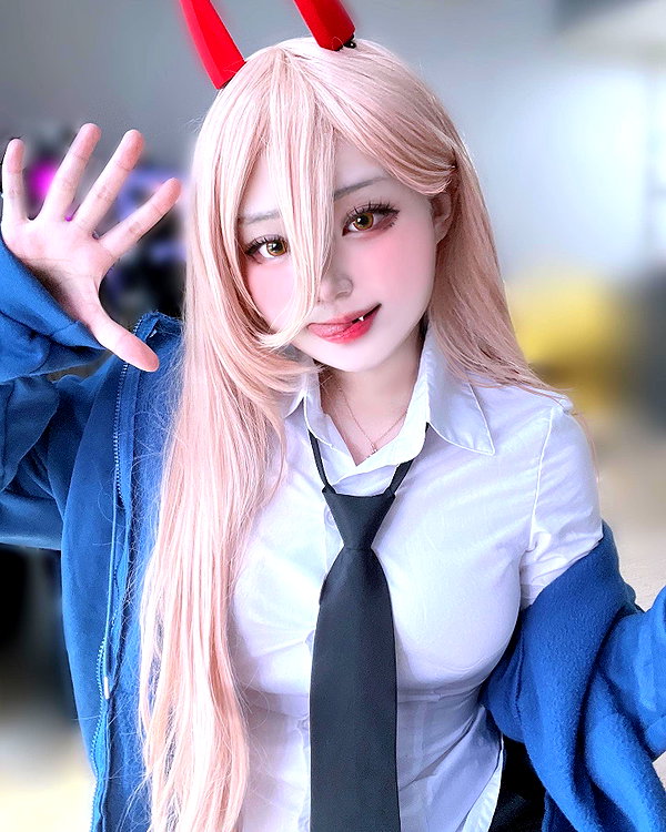 purinn_cos instagram image archive image