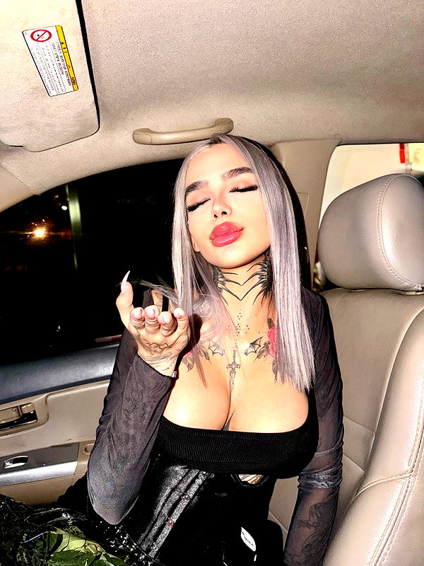 vampira_swami instagram image archive image