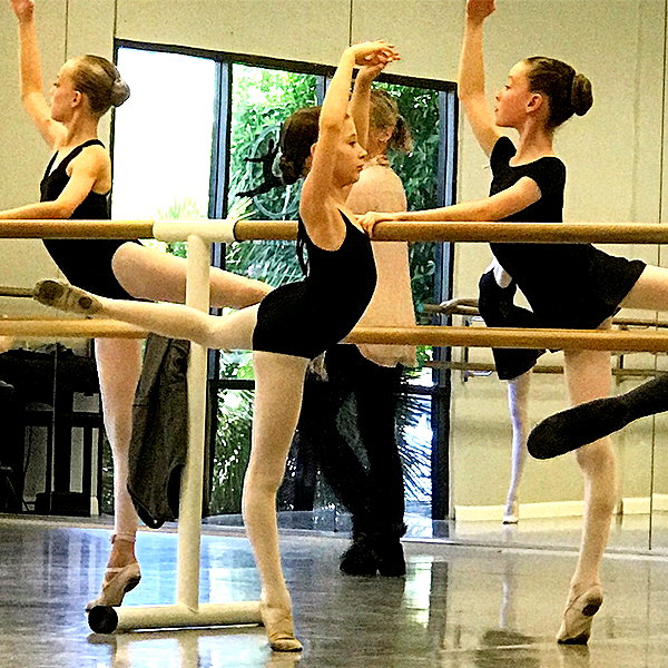 ellianawalmsley instagram image archive image