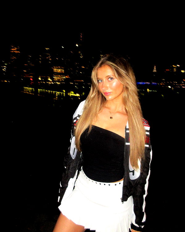 ellianawalmsley instagram image archive image