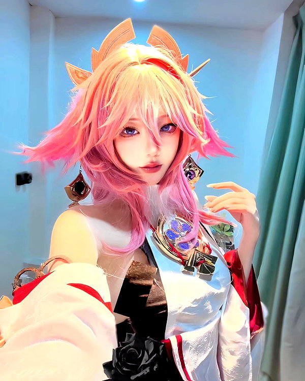 gallery_cosplayer instagram image archive image