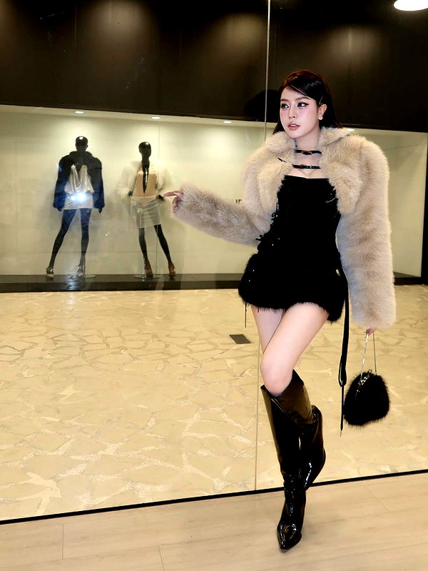 lyhythuedoxinh instagram image archive image