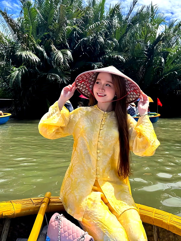 lyhythuedoxinh instagram image archive image