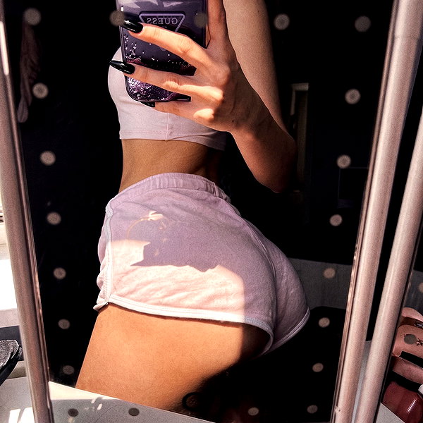 icy.vixen1_ instagram image archive image