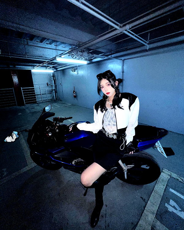 nixqq.425_ instagram image archive image