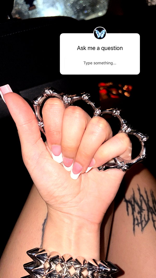 vanessa.julienne instagram image archive image