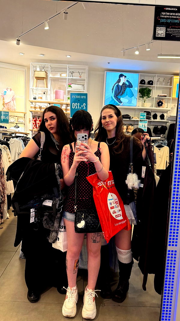 Archived image from @notchicore on Instagram