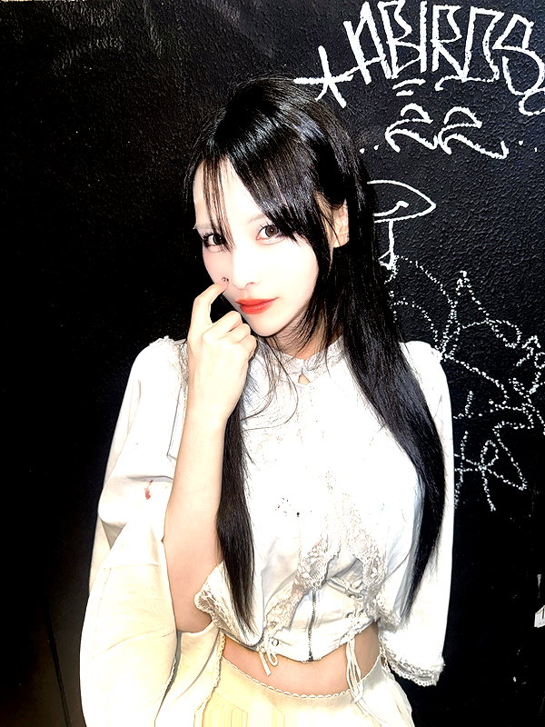 yamikumo_leisa instagram image archive image