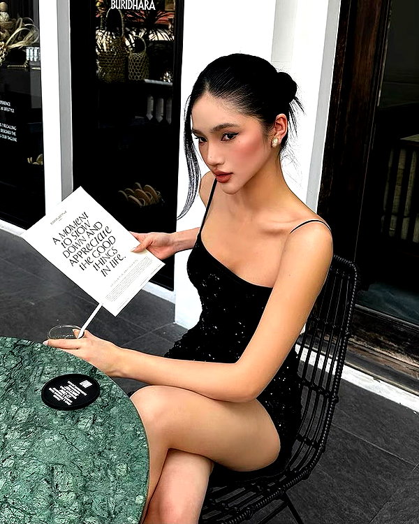 fair_mua instagram image archive image