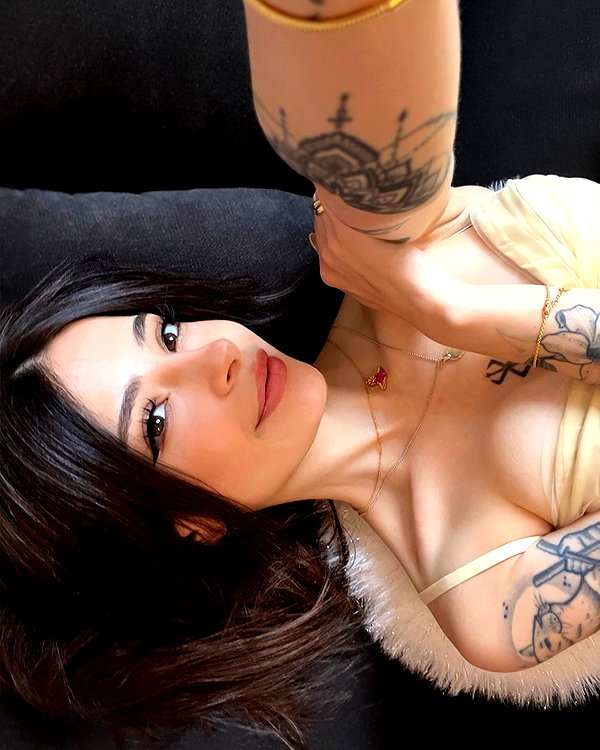 cata.leyah instagram image archive image