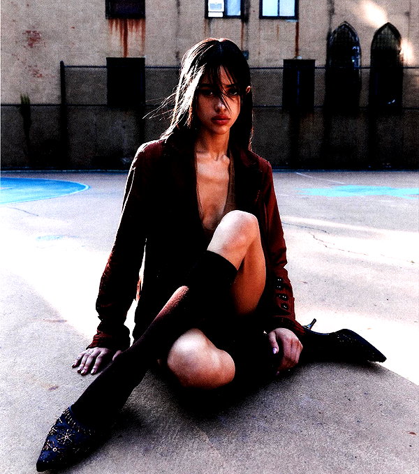 leonanaomii instagram image archive image