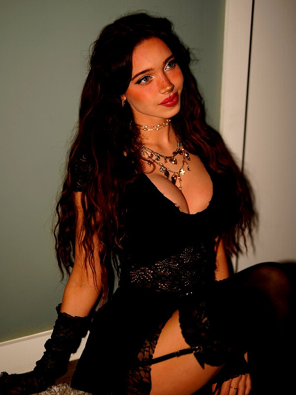 lydiavioletofficial instagram image archive image
