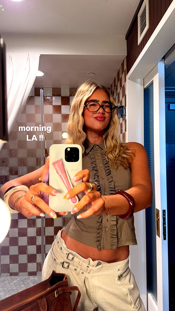 sophadophaa_ instagram image archive image