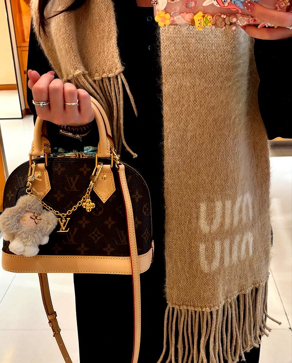 elsgatti instagram image archive image