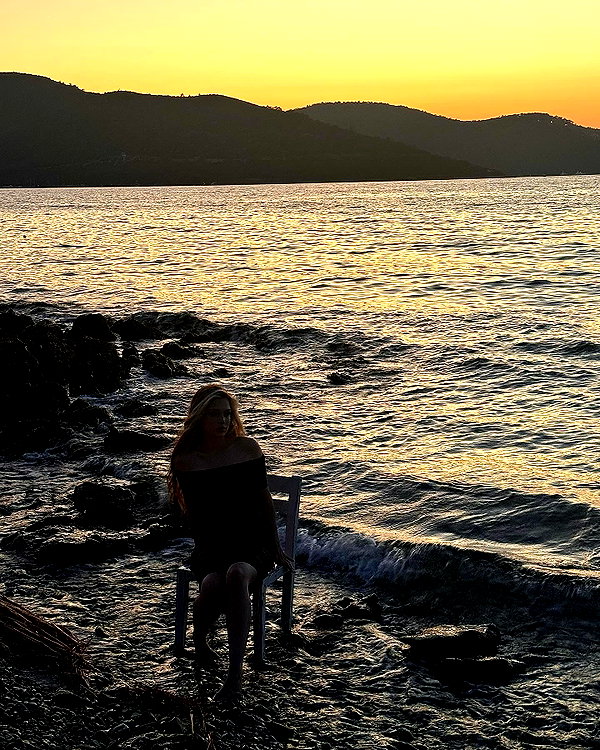 anna.utka22 instagram image archive image