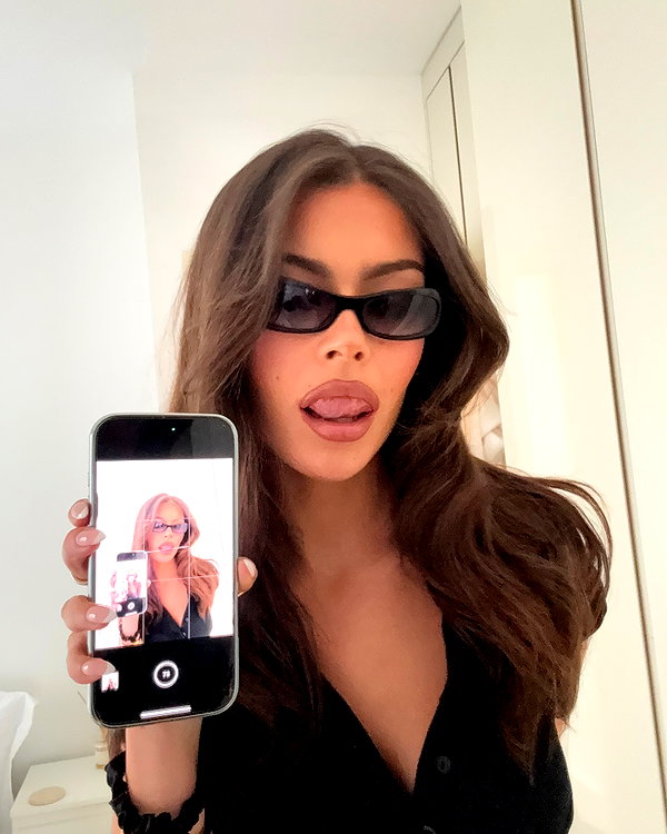 oliviaphillipps instagram image archive image