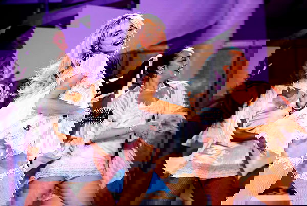 sabrinacarpenter sabrinacarpenter archive image