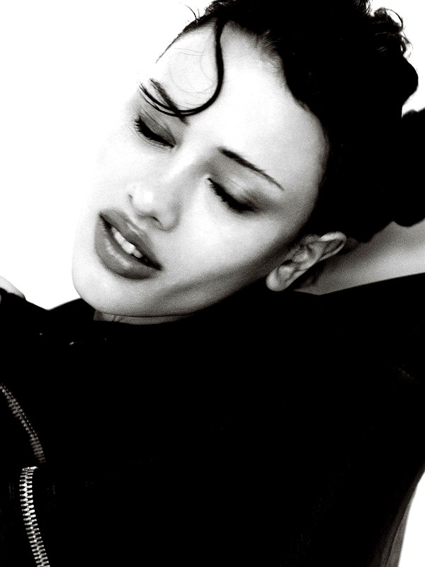 leonanaomii instagram image archive image